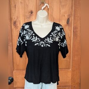Vici Black Top with White‎ Floral Embroidery